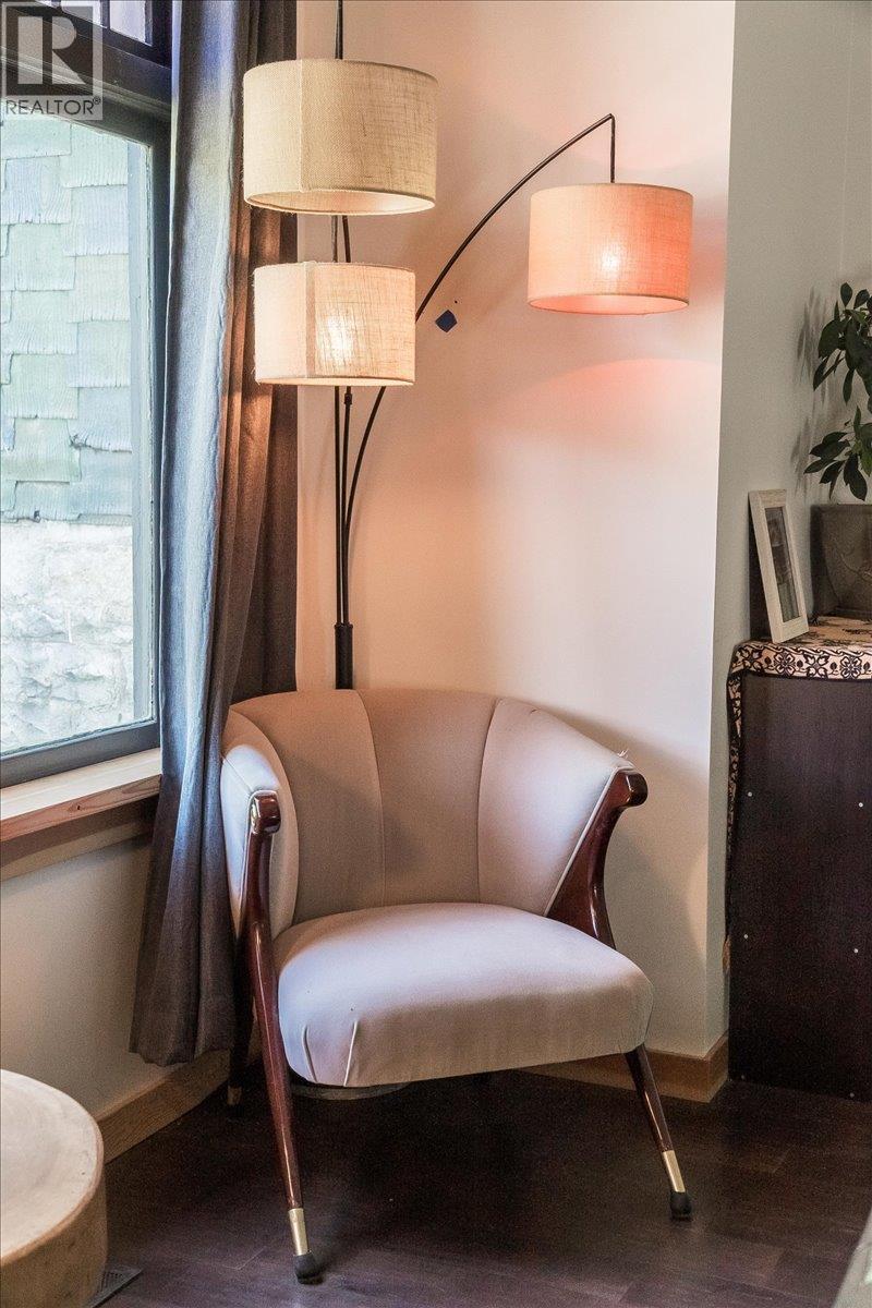 922 FRONT Street, Nelson