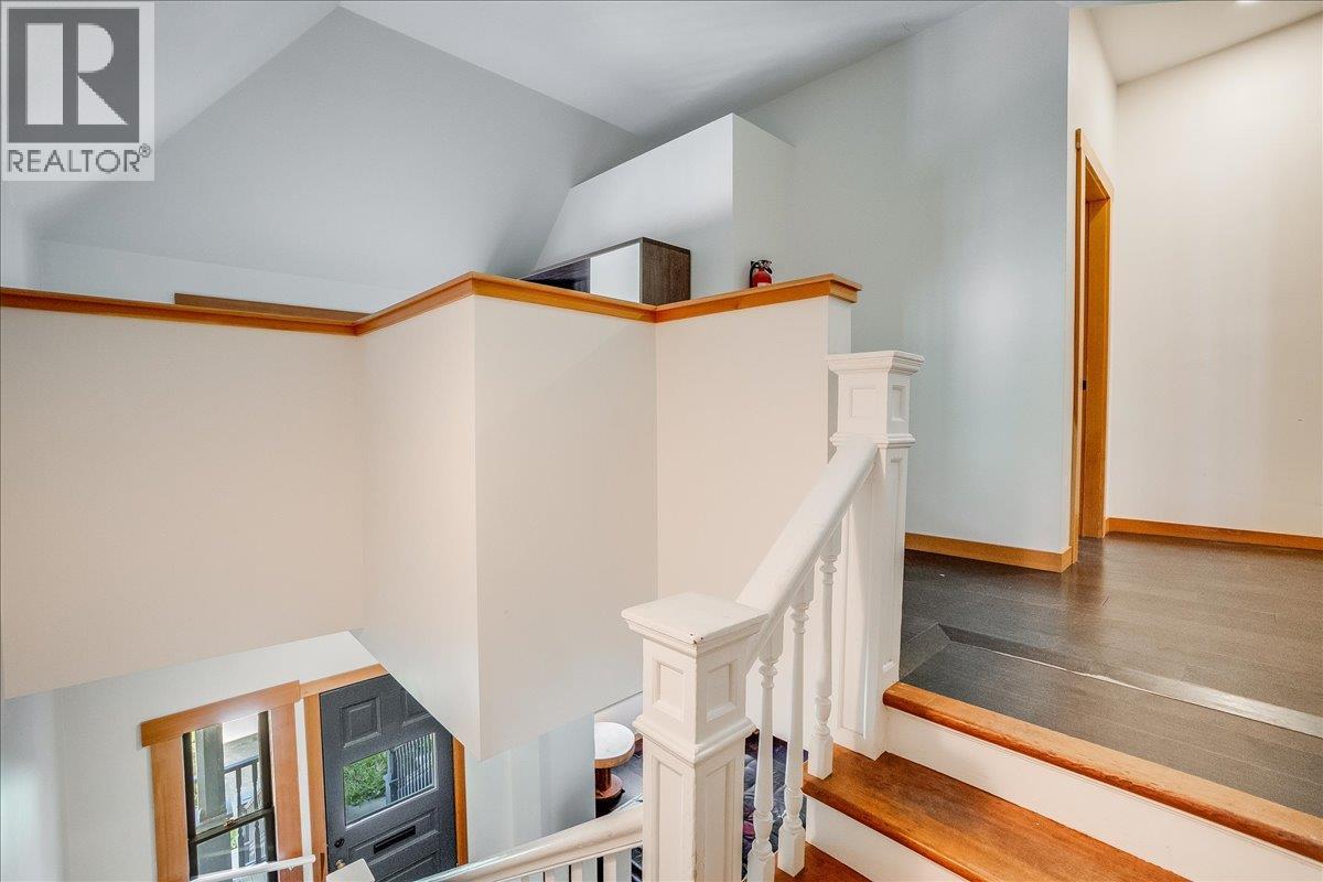 922 FRONT Street, Nelson