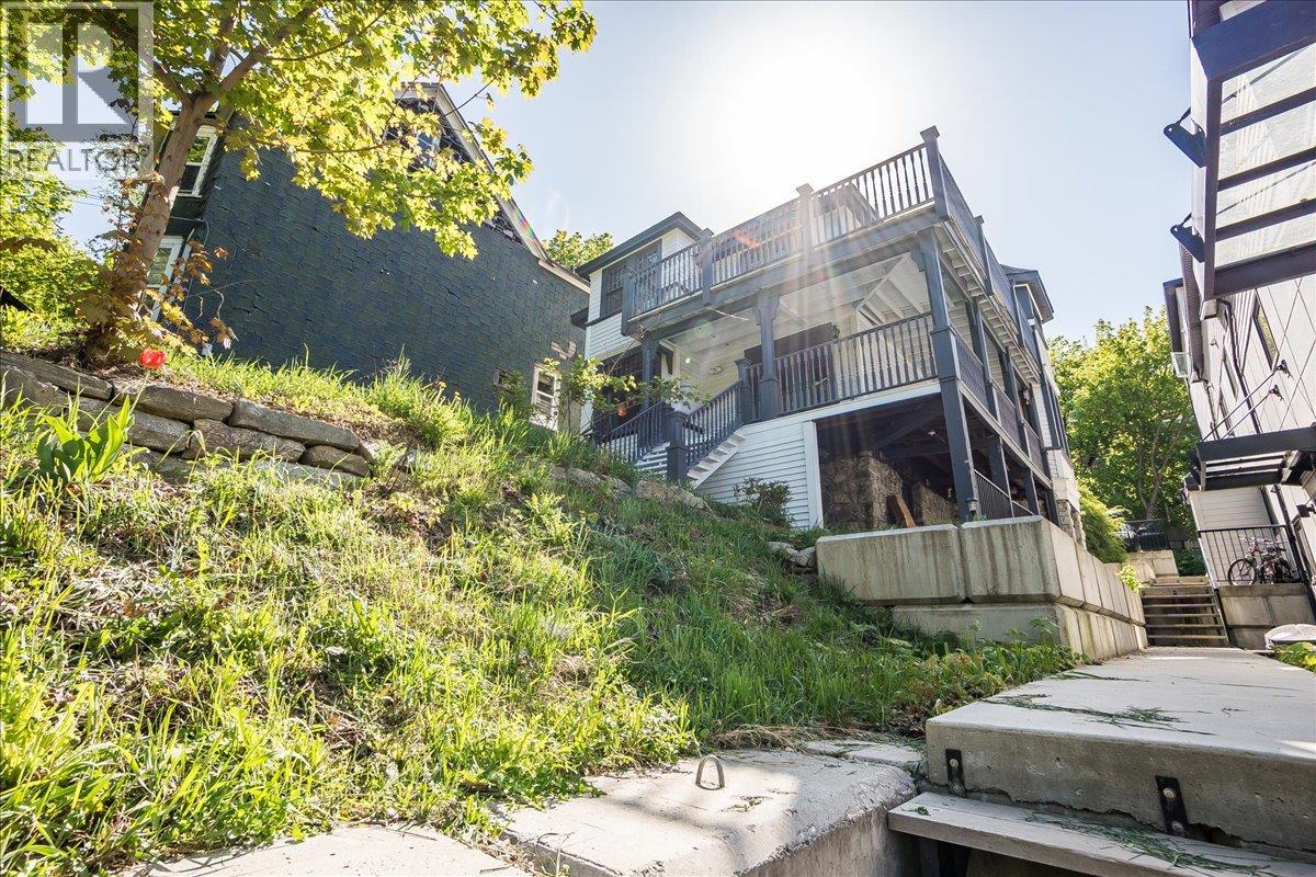 922 FRONT Street, Nelson