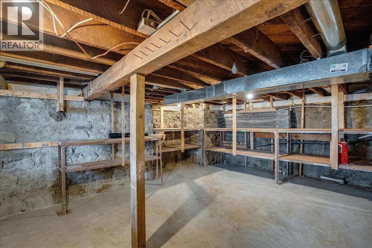 922 FRONT Street, Nelson