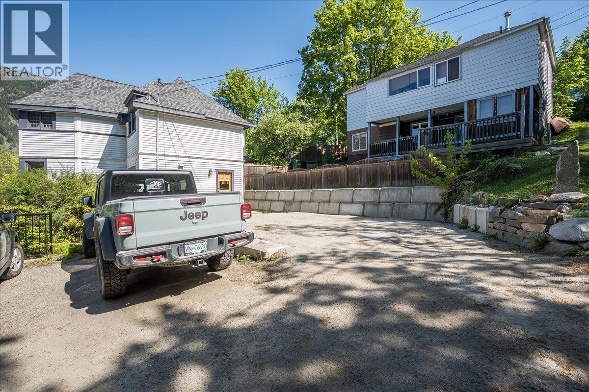 922 FRONT Street, Nelson