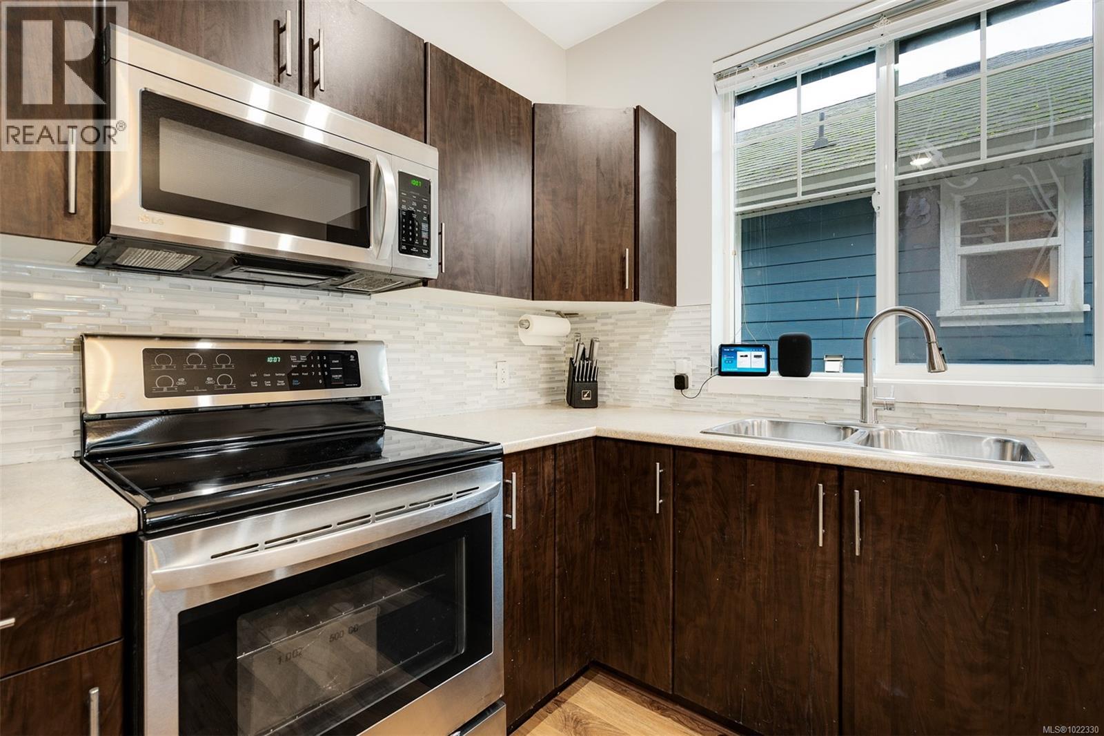  3593 Kinetic Court, Langford