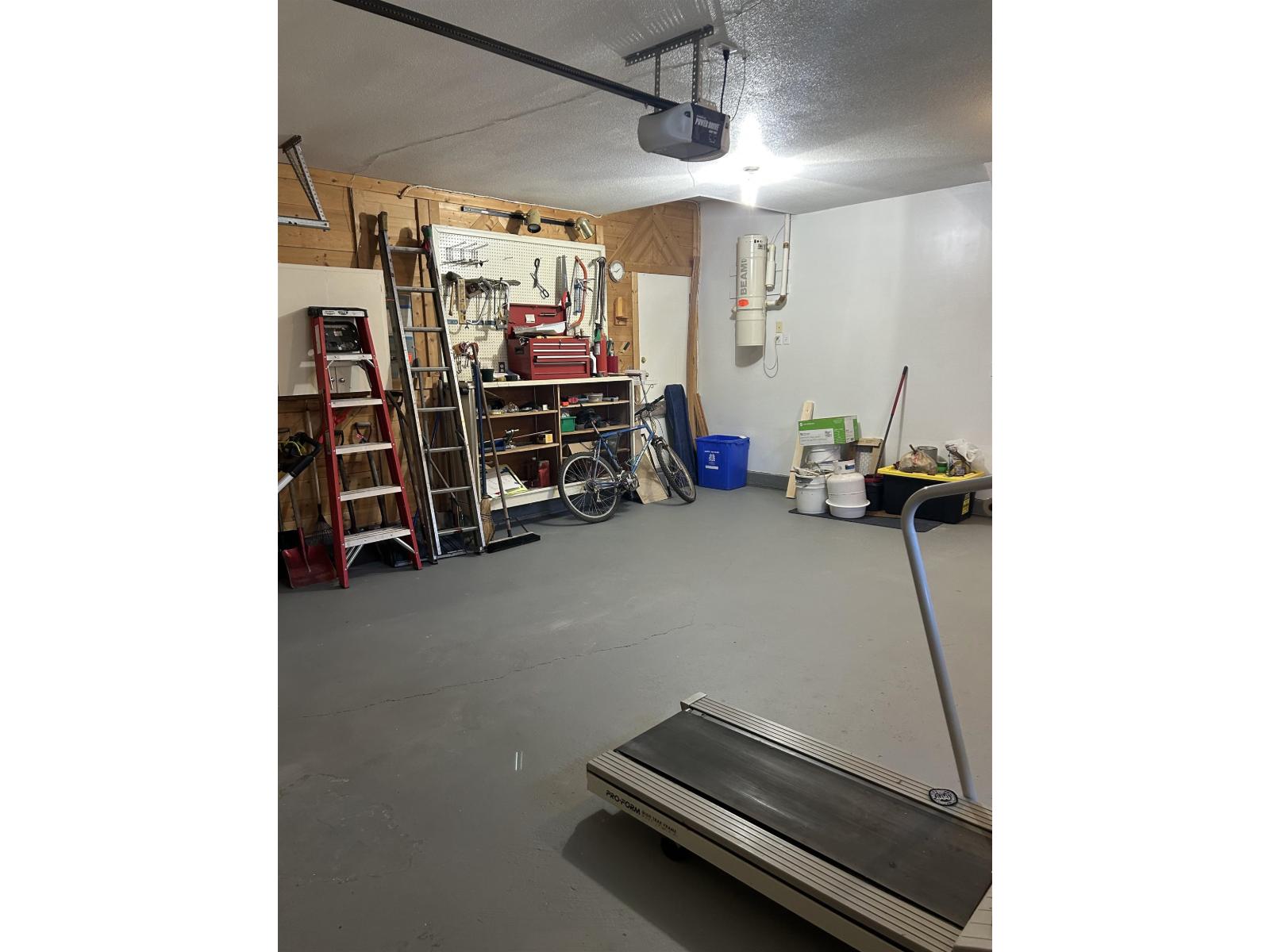 16481 86 AVENUE, Surrey