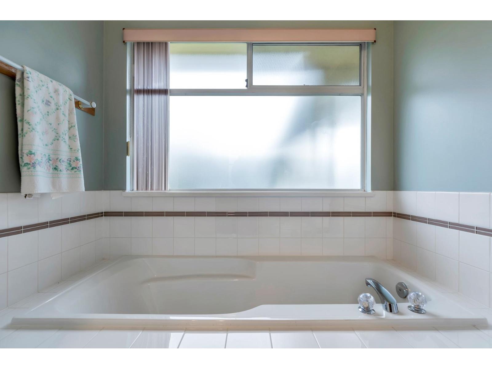 16481 86 AVENUE, Surrey