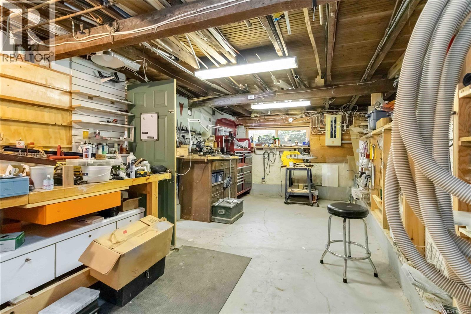  956 Westing Road, Saanich