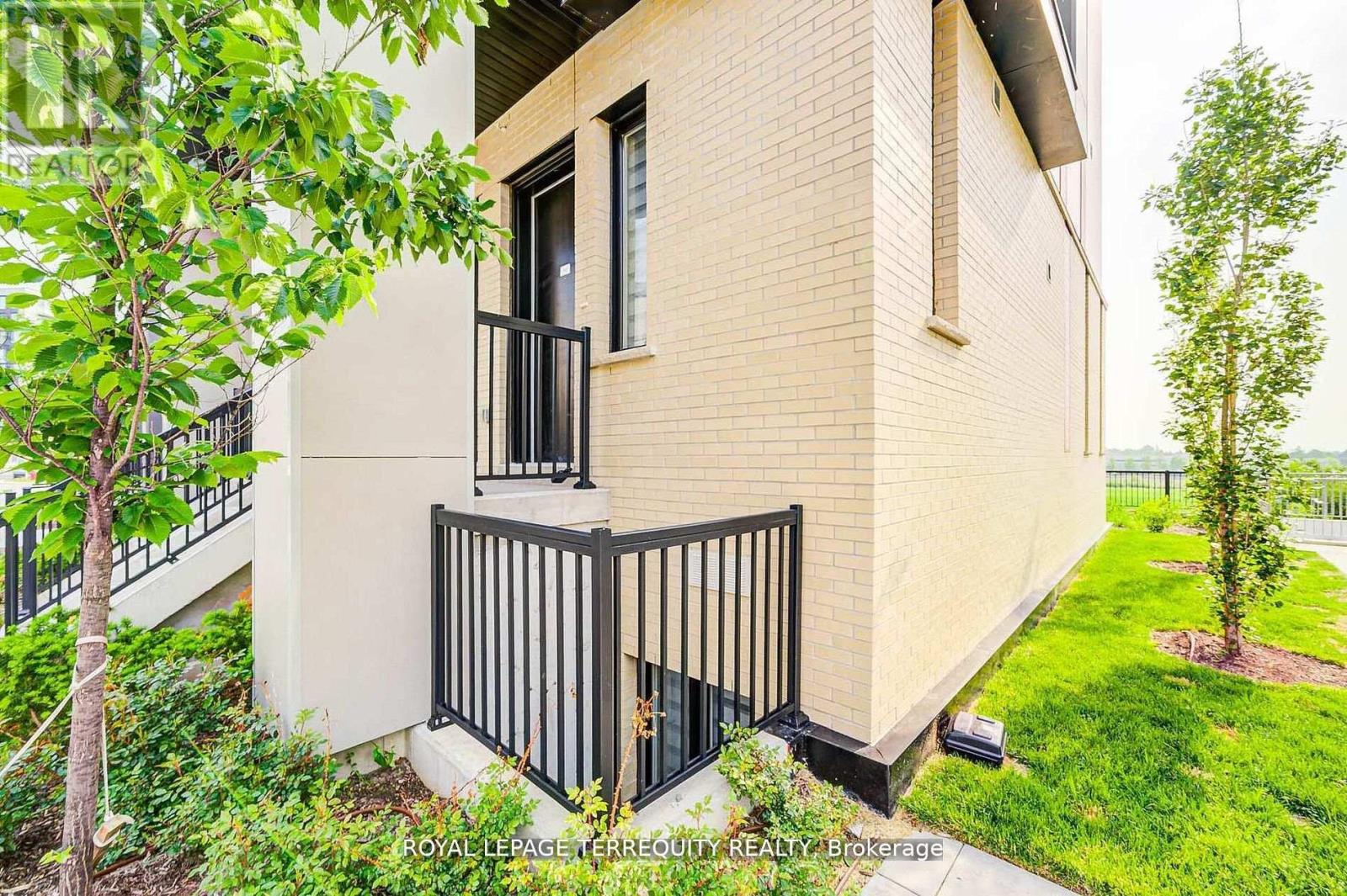#601 7 STECKLEY HOUSE LANE - 35