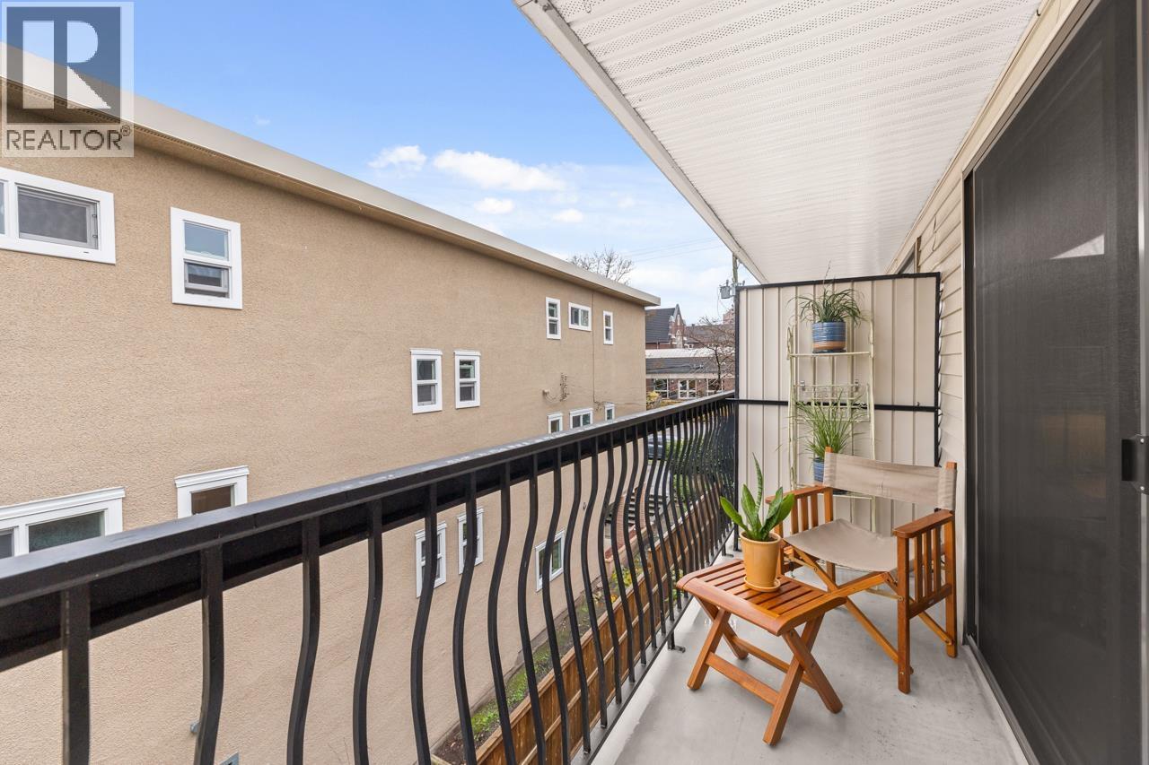 312 2033 W 7TH AVENUE, Vancouver