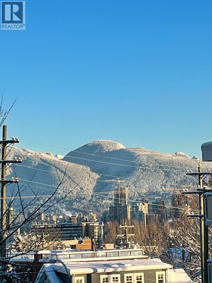 312 2033 W 7TH AVENUE, Vancouver