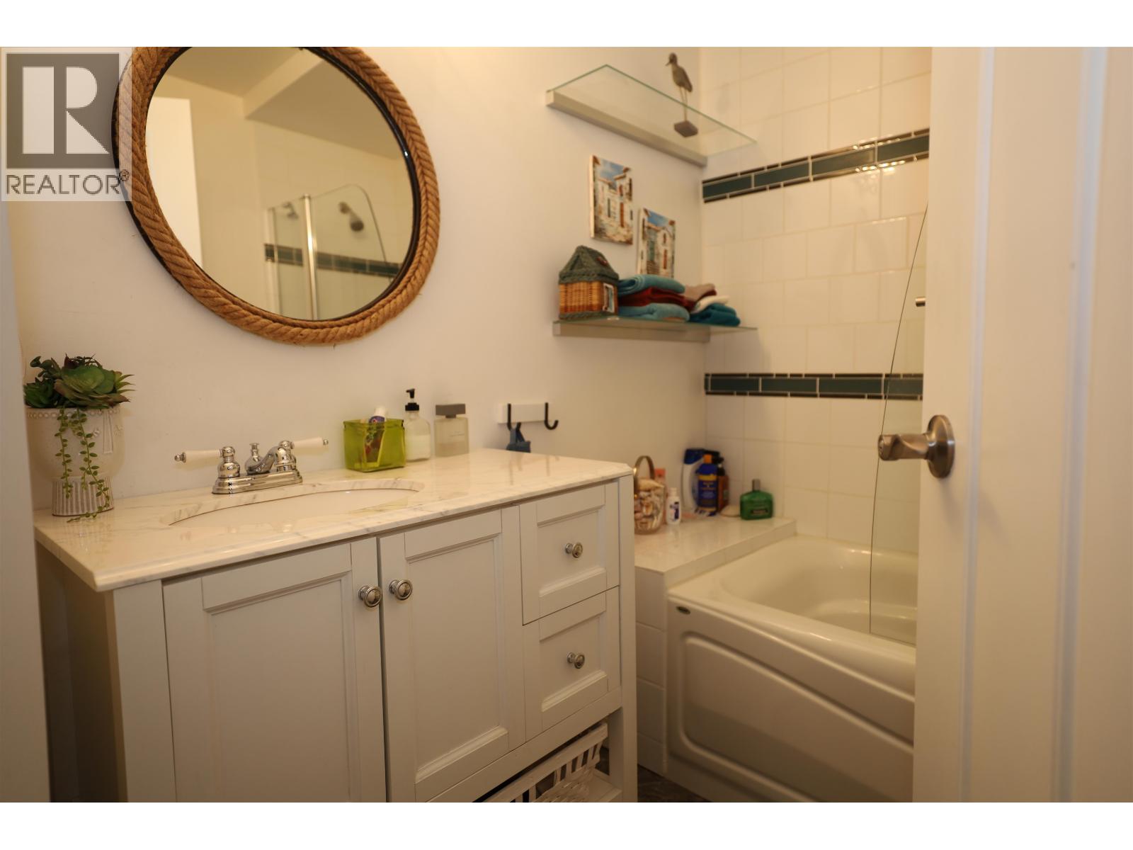 512 S FLETCHER ROAD, Gibsons