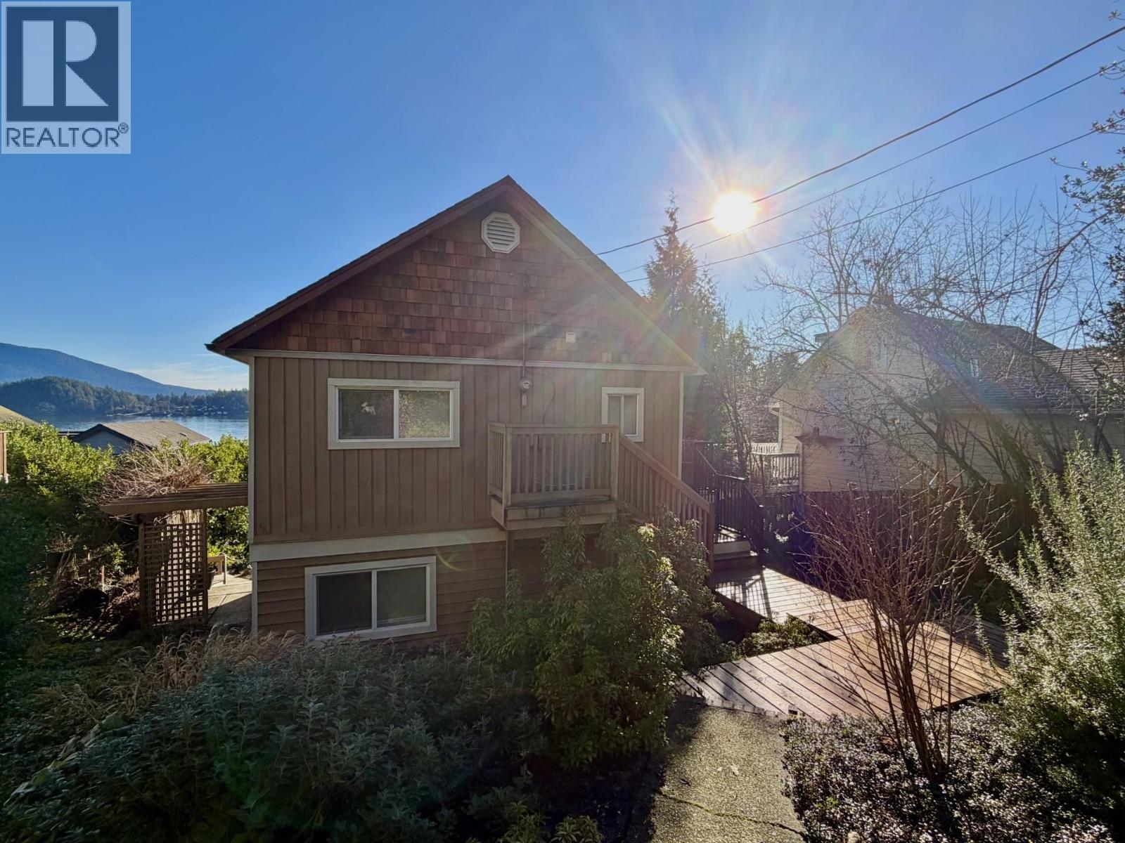 512 S FLETCHER ROAD, Gibsons