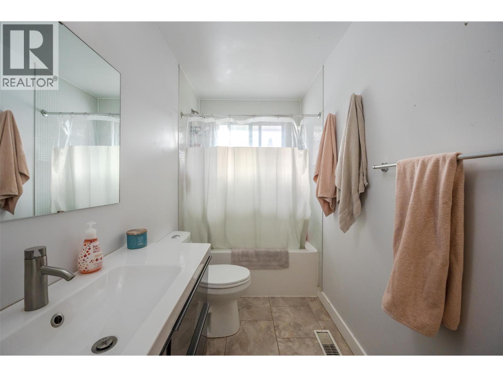 116 MCPHERSON Crescent, Penticton