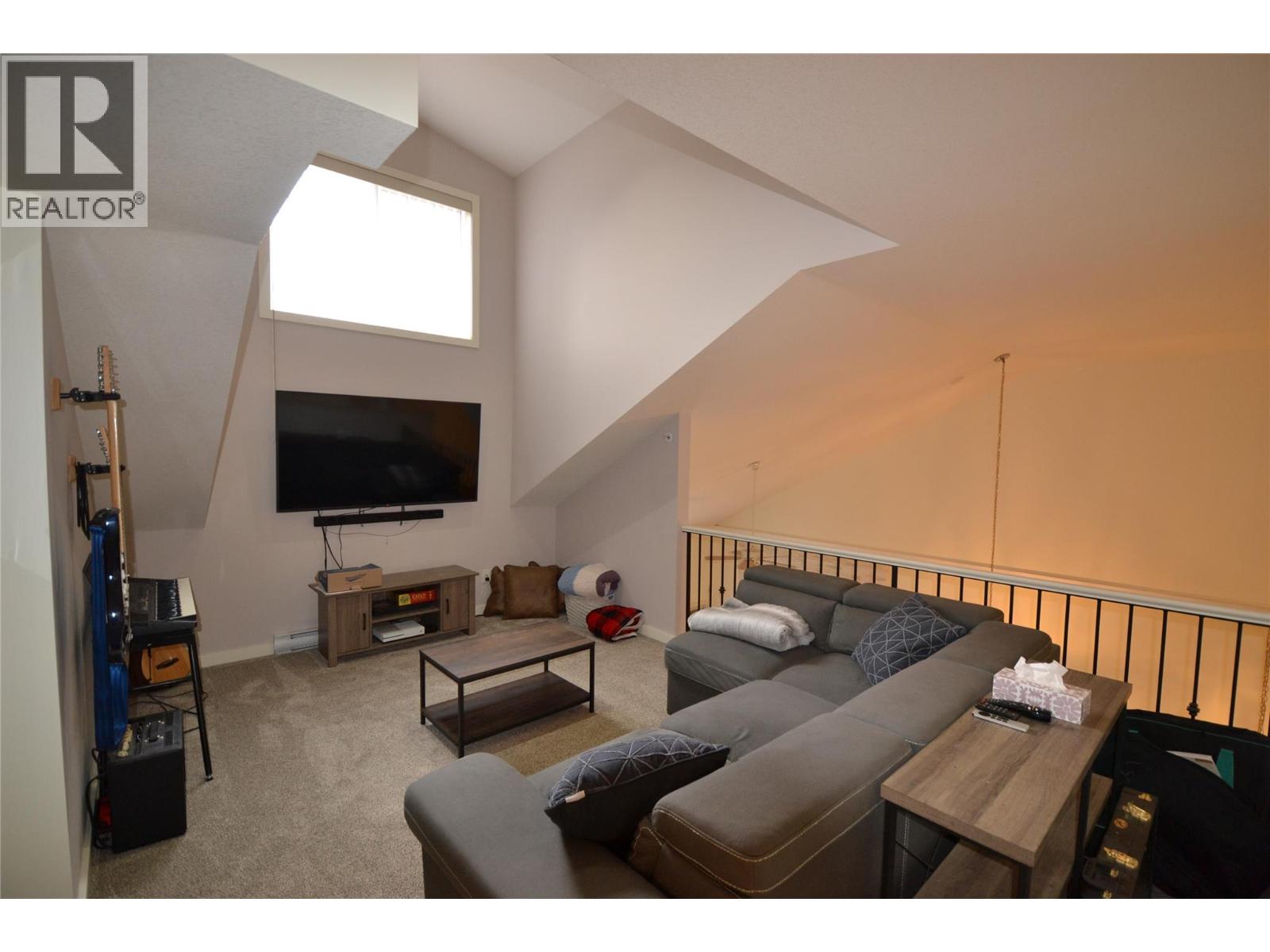 304 2120 Shannon Ridge Drive, West Kelowna