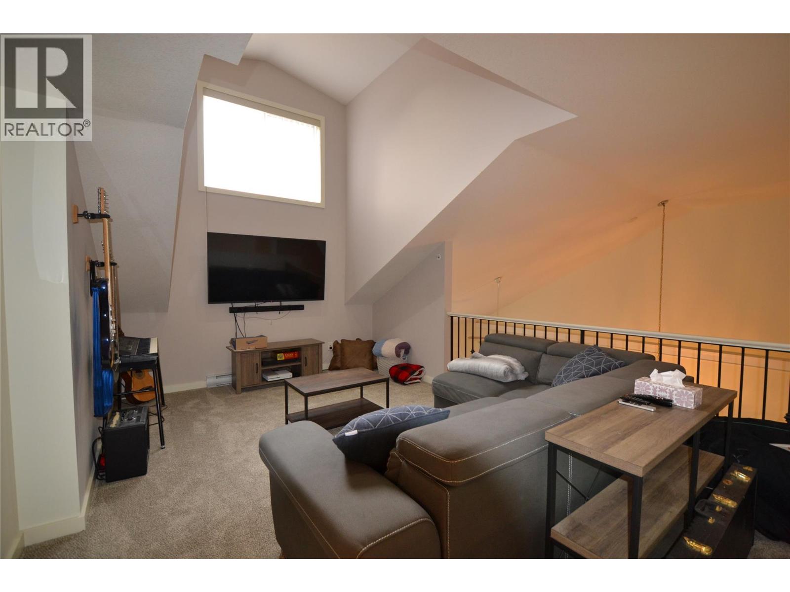 304 2120 Shannon Ridge Drive, West Kelowna