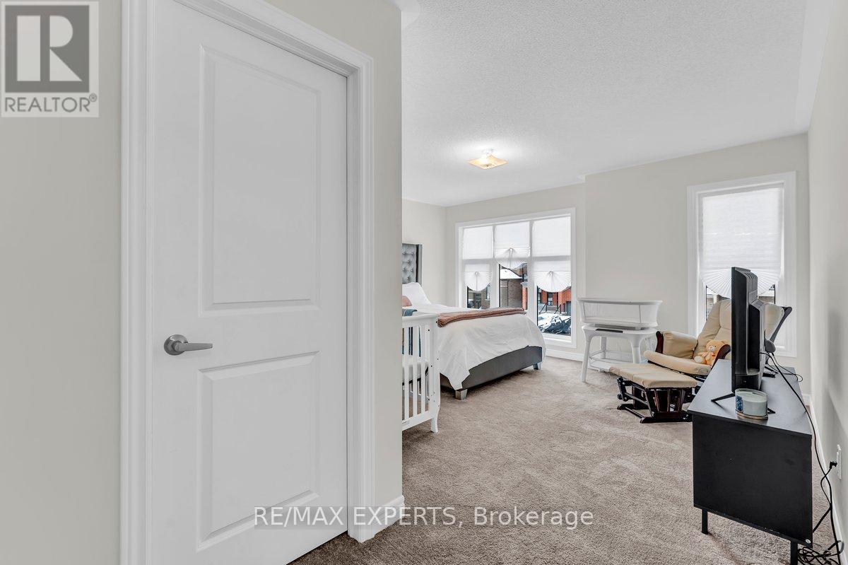 1438 DAVIS LOOP - 25