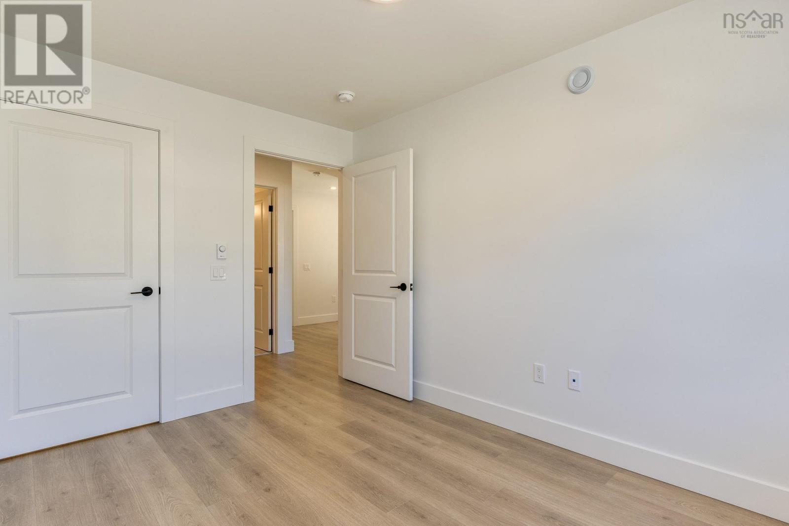 Property 24 of 37 of PC-37 49 Pearlgarden Close