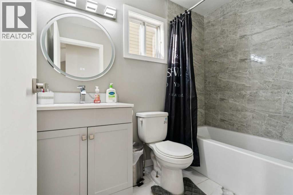 Single Family House for Sale in  Falmere Way NE Falconridge Calgary 