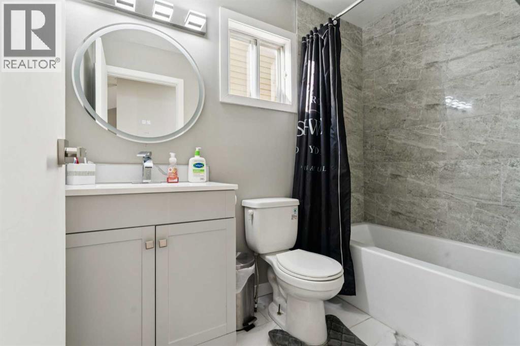 Single Family House for Sale in  Falmere Way NE Falconridge Calgary 