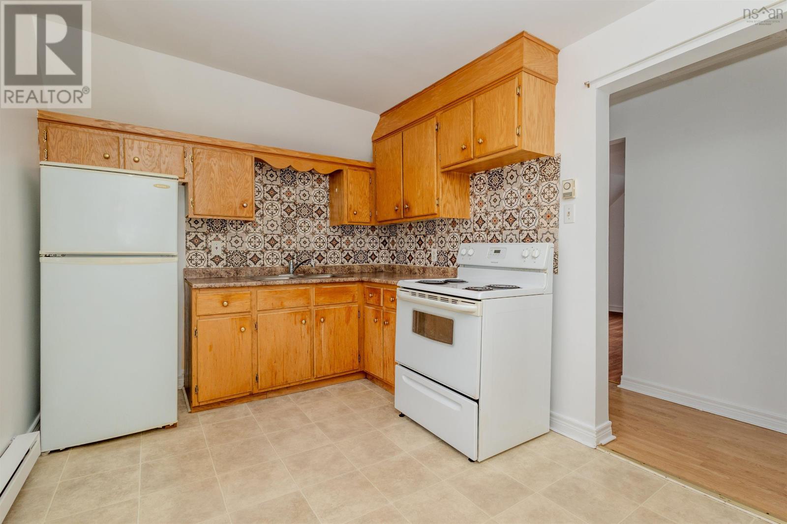 Property 15 of 45 of 212 Argyle Street