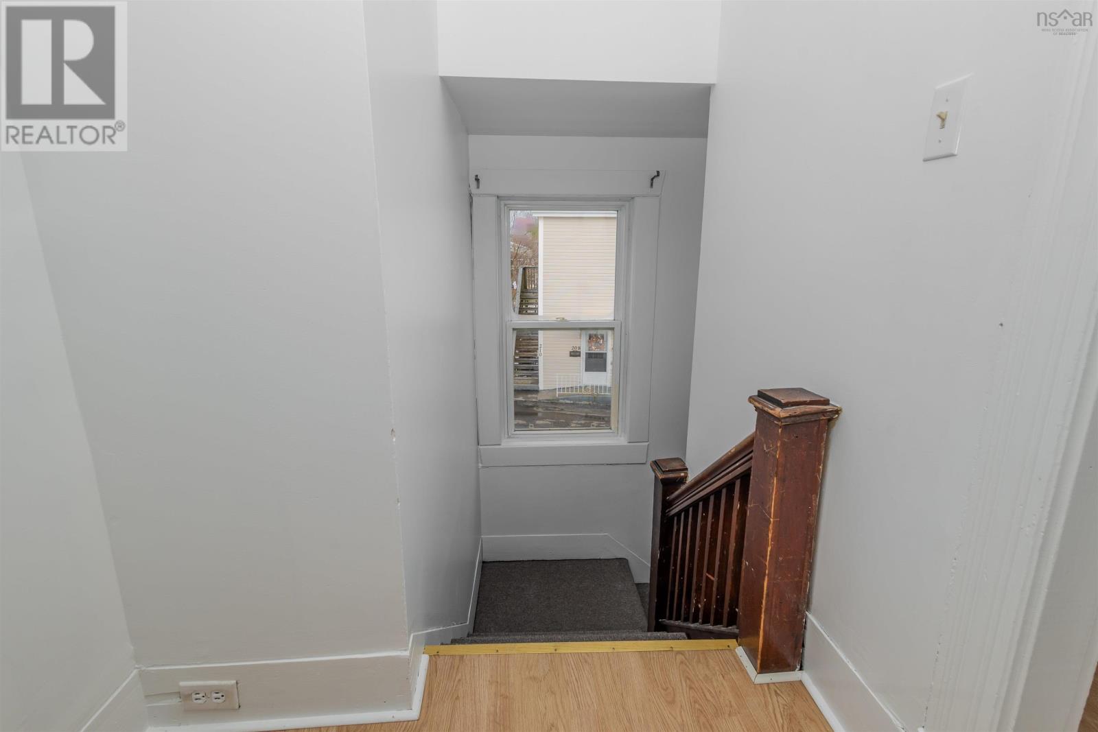 Property 20 of 45 of 212 Argyle Street