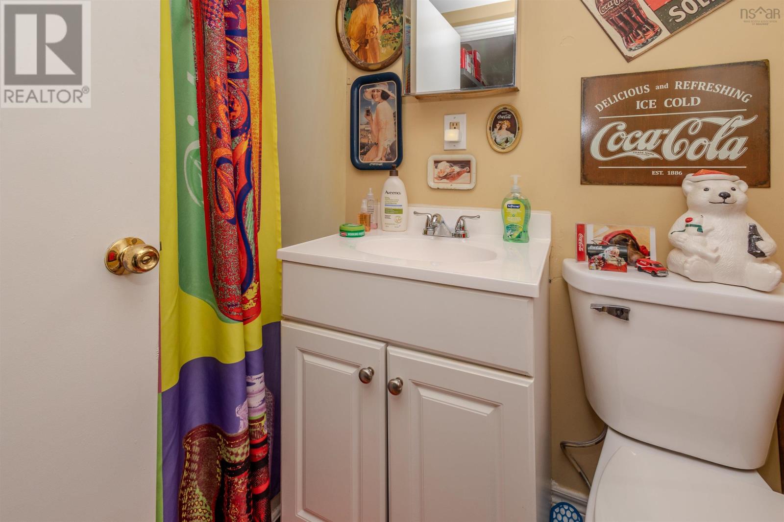 Property 29 of 45 of 212 Argyle Street