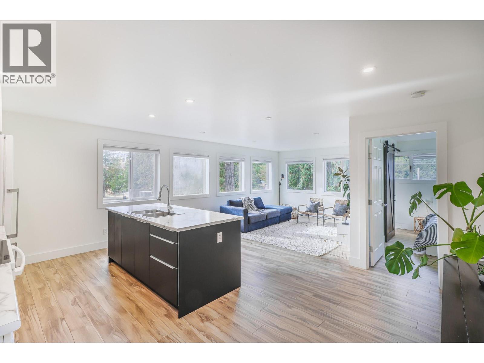 16102 3A Highway, Crawford Bay