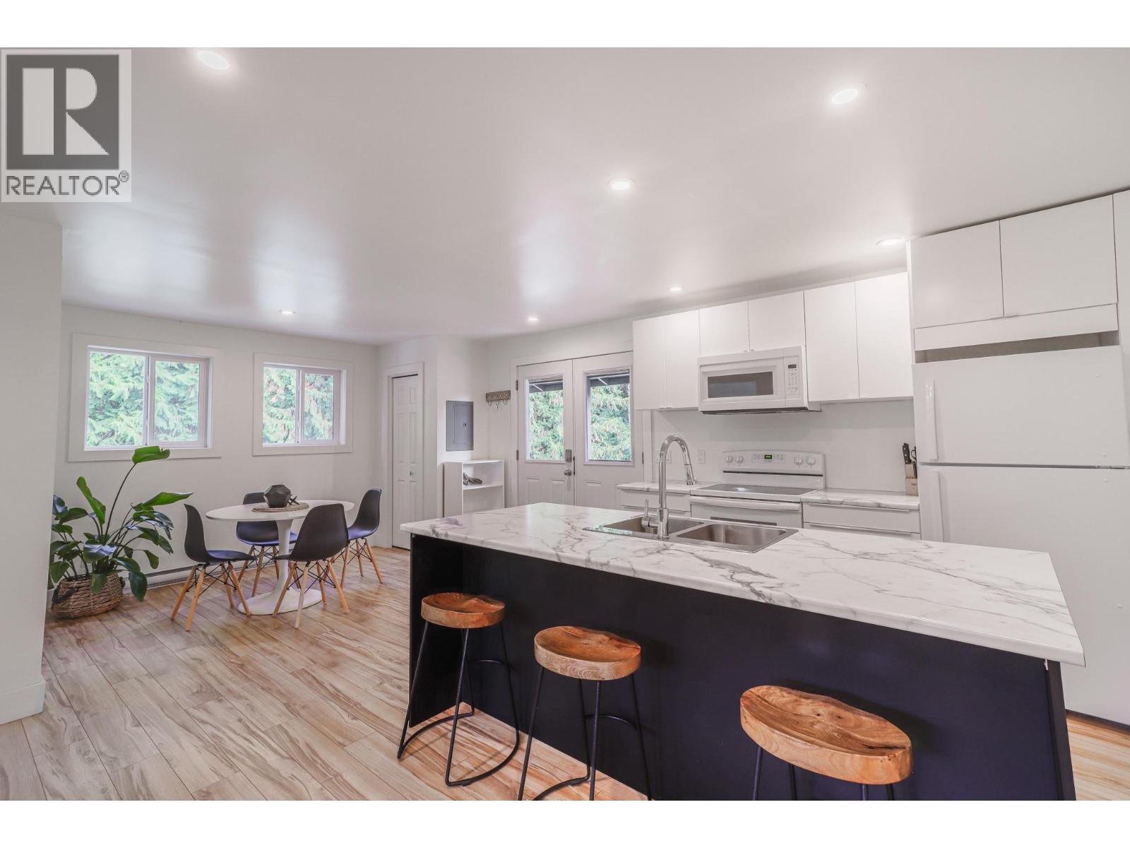 16102 3A Highway, Crawford Bay