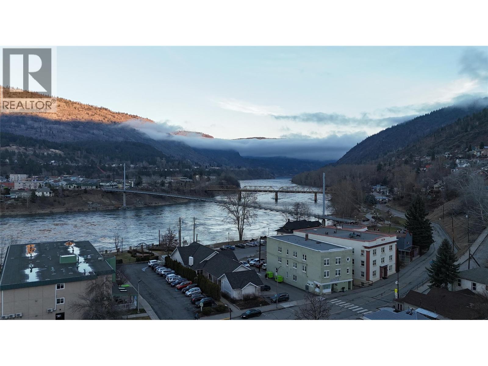 955 Portland Street, Trail