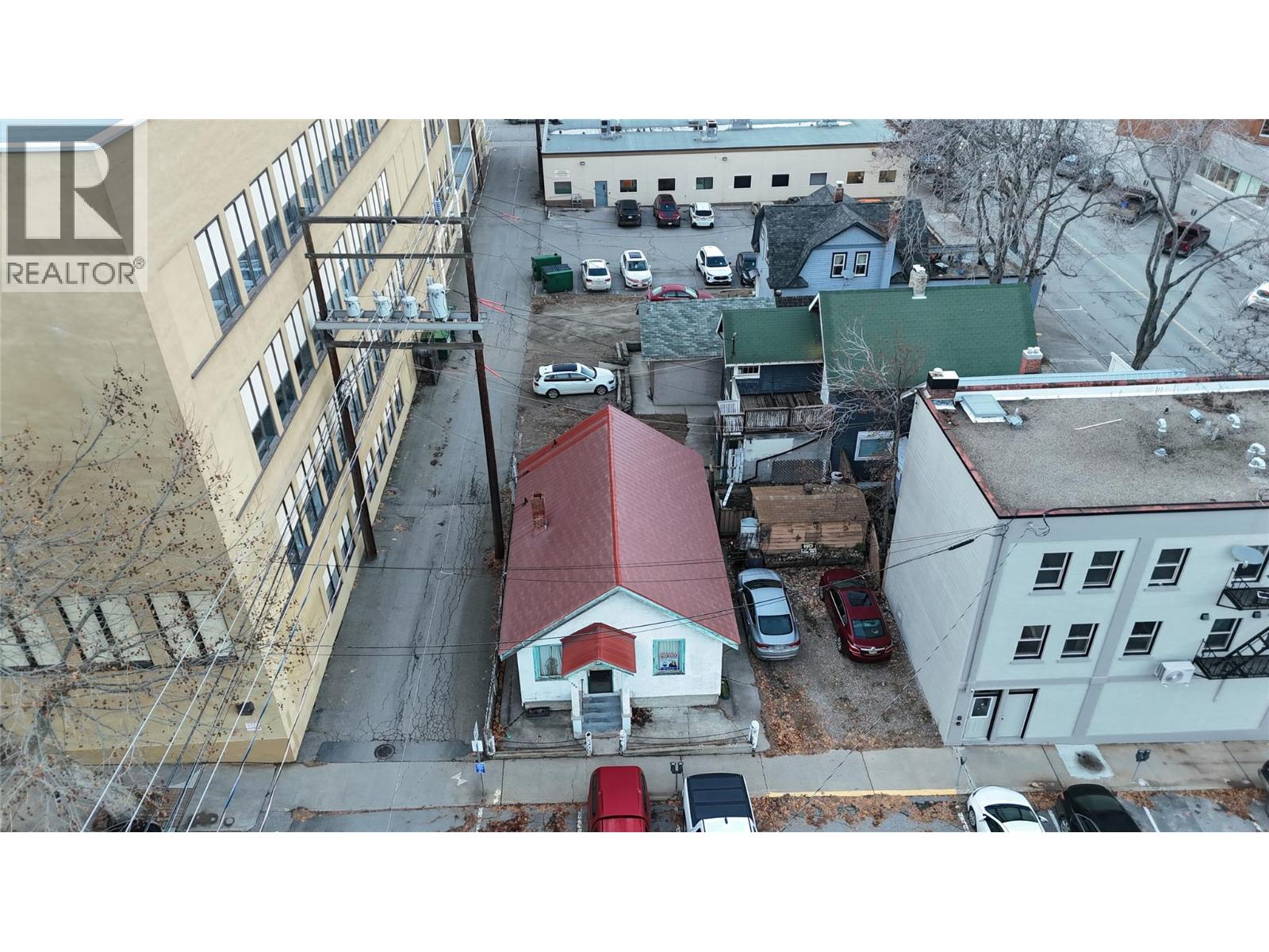 955 Portland Street, Trail