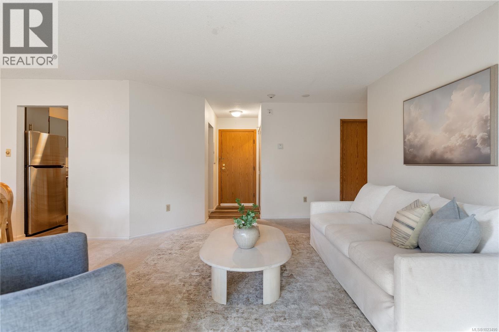 304 69 Gorge Road West, Saanich