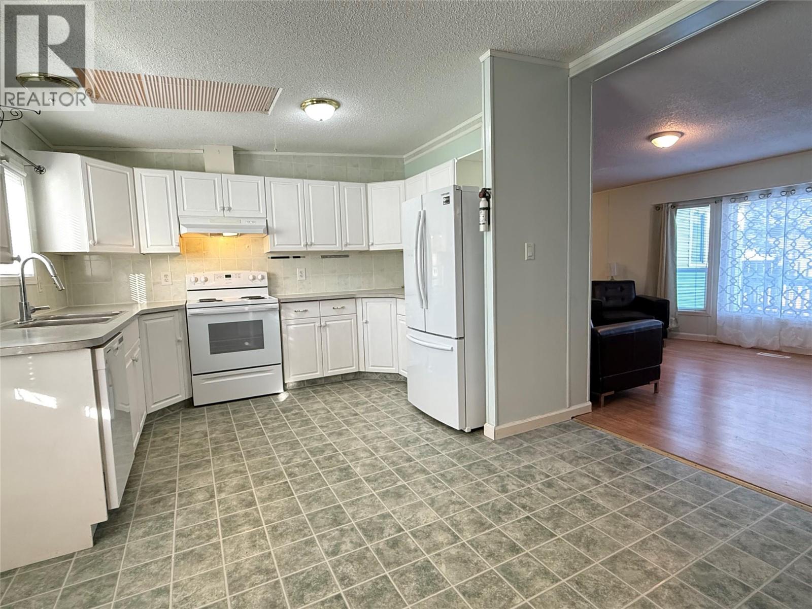 #10 7225 BOUNDARY DRIVE - 14