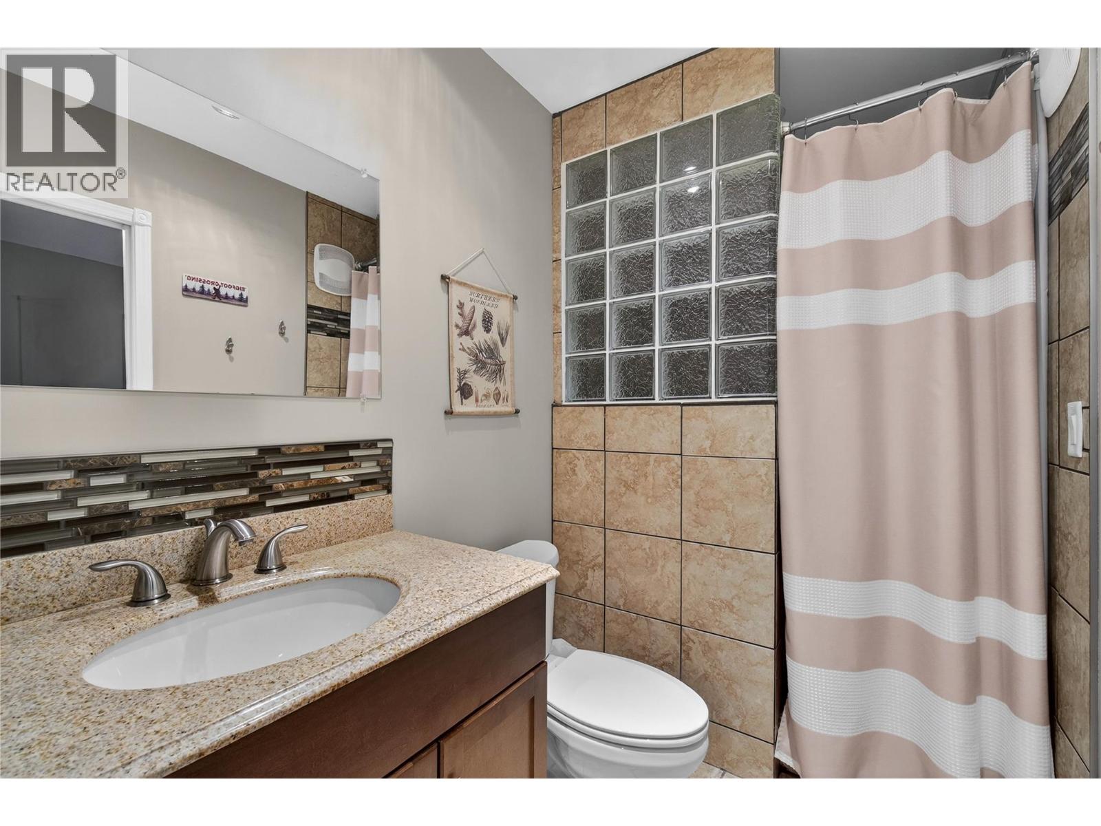 48 505 Poage Avenue, Sicamous