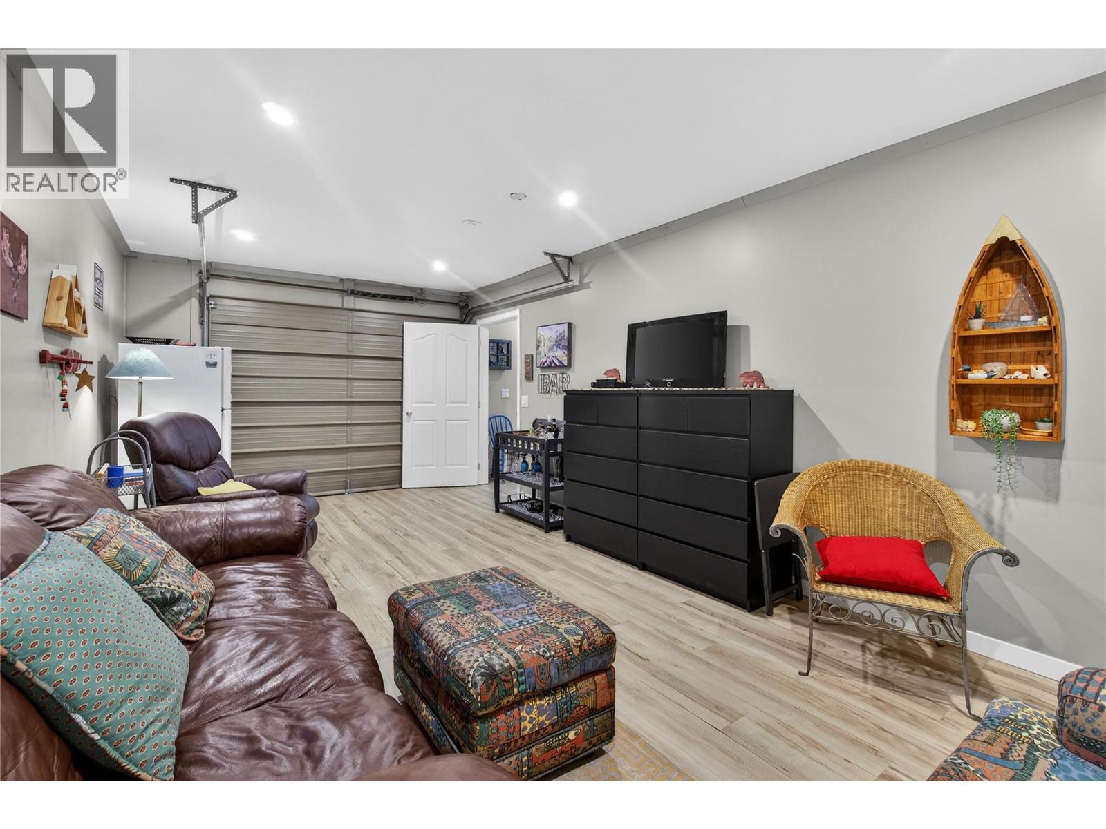 48 505 Poage Avenue, Sicamous