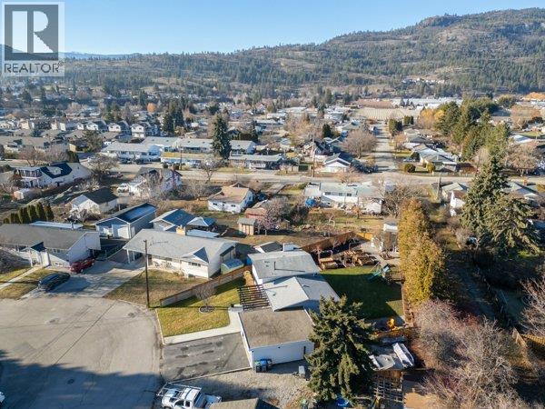 9574 Robson Crescent, Summerland