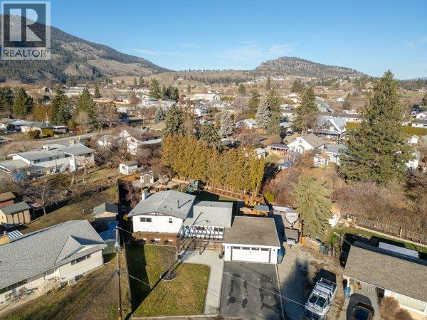 9574 Robson Crescent, Summerland