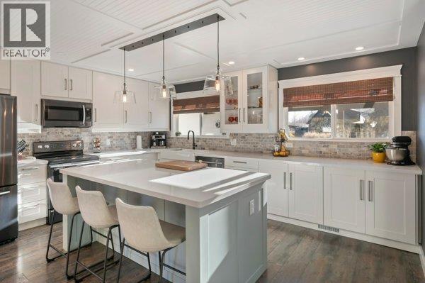 9574 Robson Crescent, Summerland