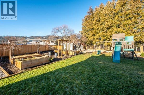 9574 Robson Crescent, Summerland
