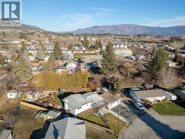9574 Robson Crescent, Summerland