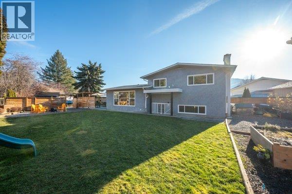 9574 Robson Crescent, Summerland