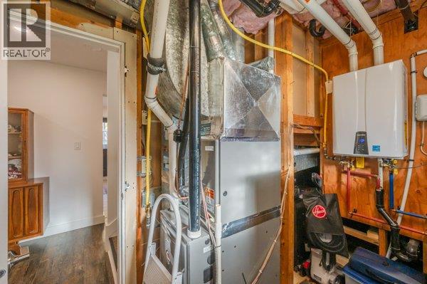 9574 Robson Crescent, Summerland