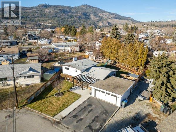 9574 Robson Crescent, Summerland