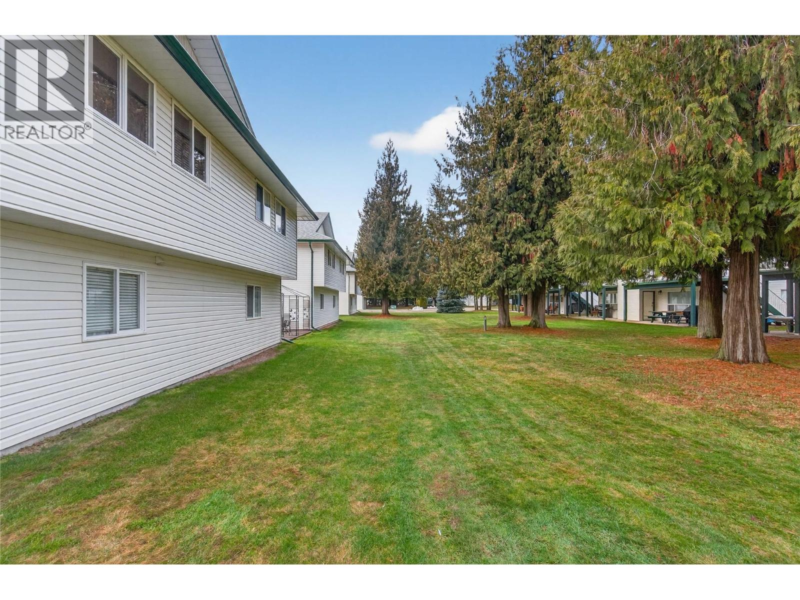 48 505 Poage Avenue, Sicamous