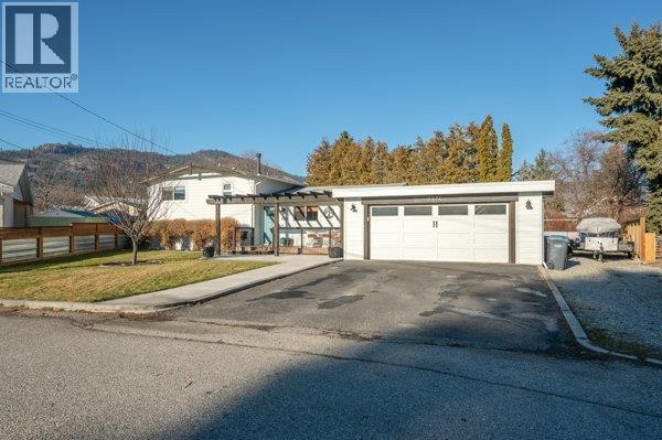 9574 Robson Crescent, Summerland