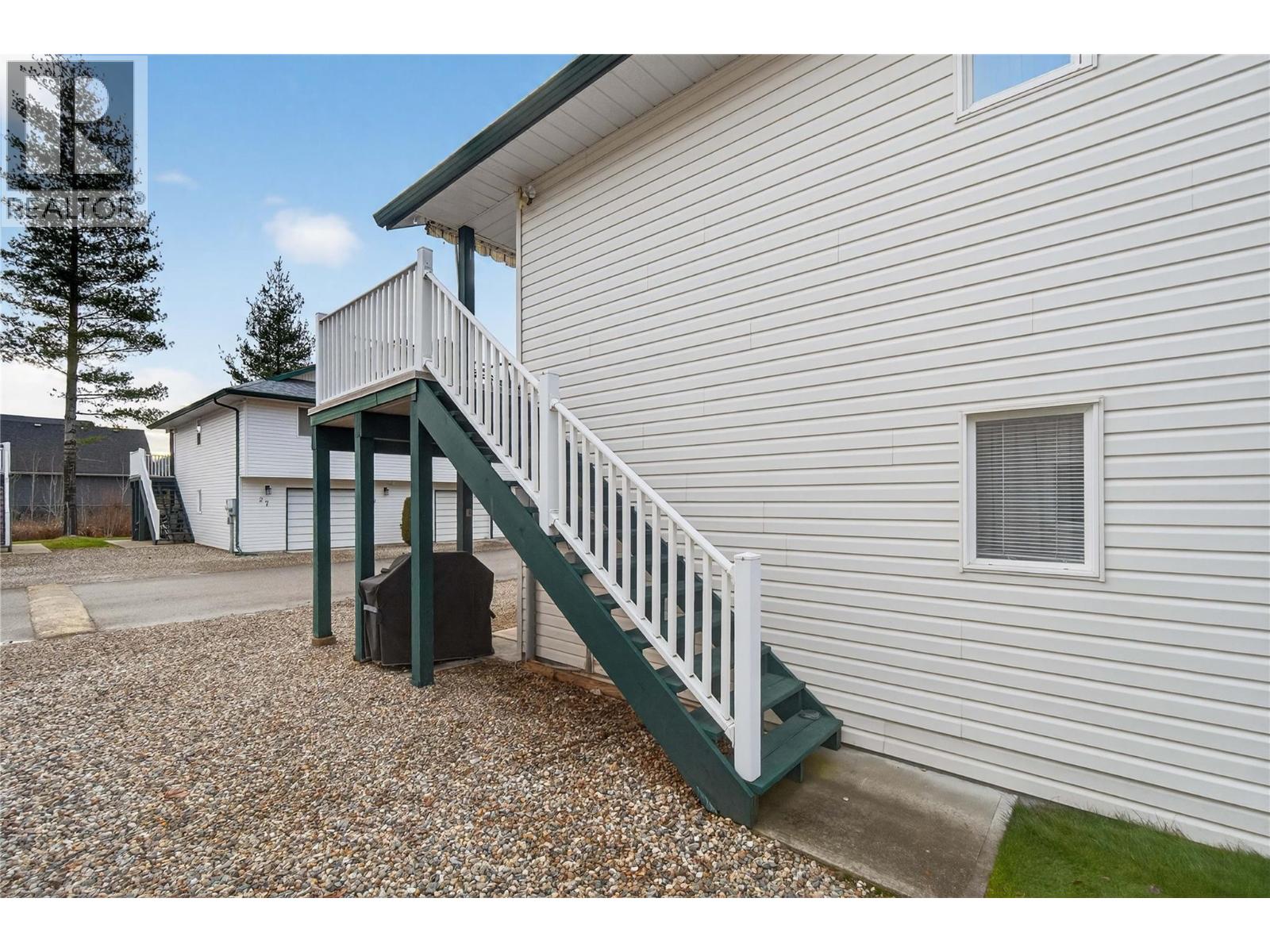 48 505 Poage Avenue, Sicamous