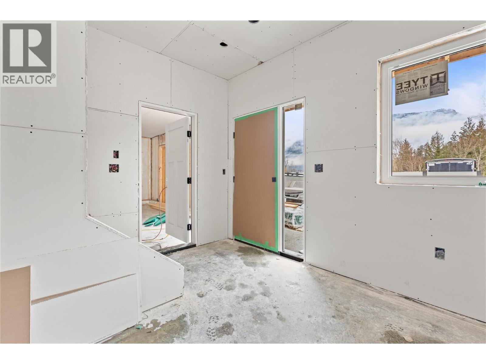 162 JAMES STREET - 17