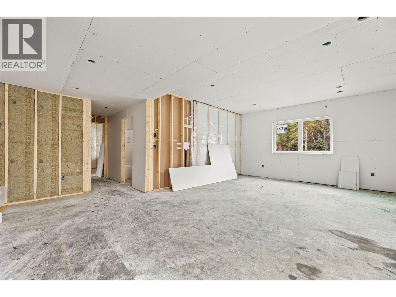 162 JAMES STREET - 23