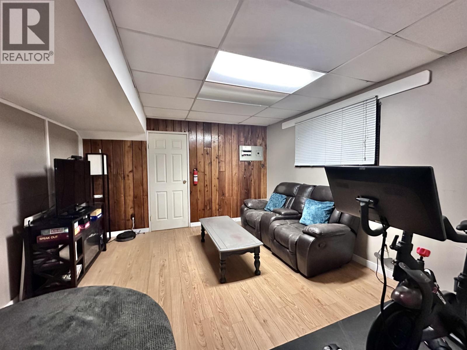 1272 4TH AVENUE, Valemount