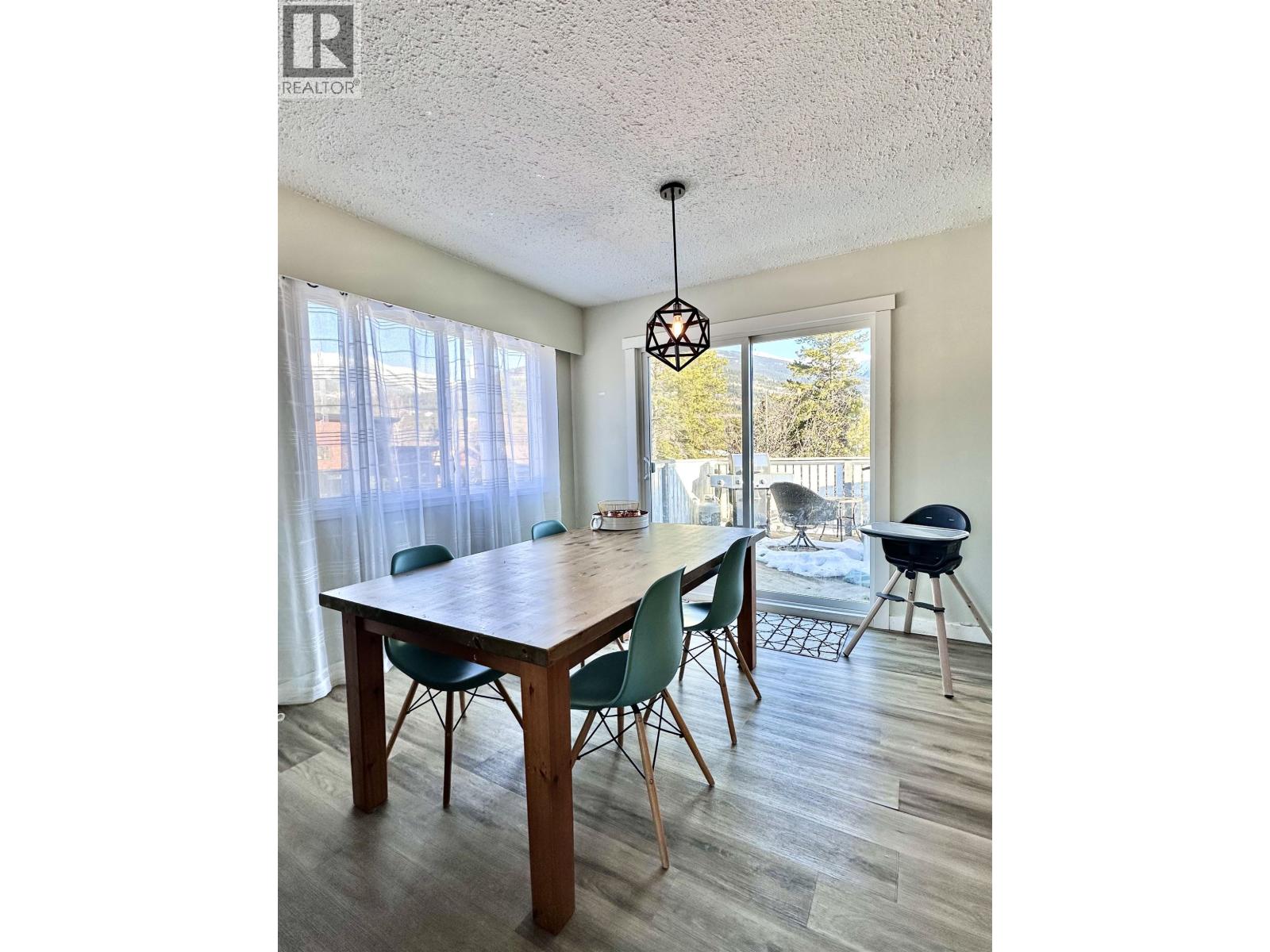 1272 4TH AVENUE, Valemount