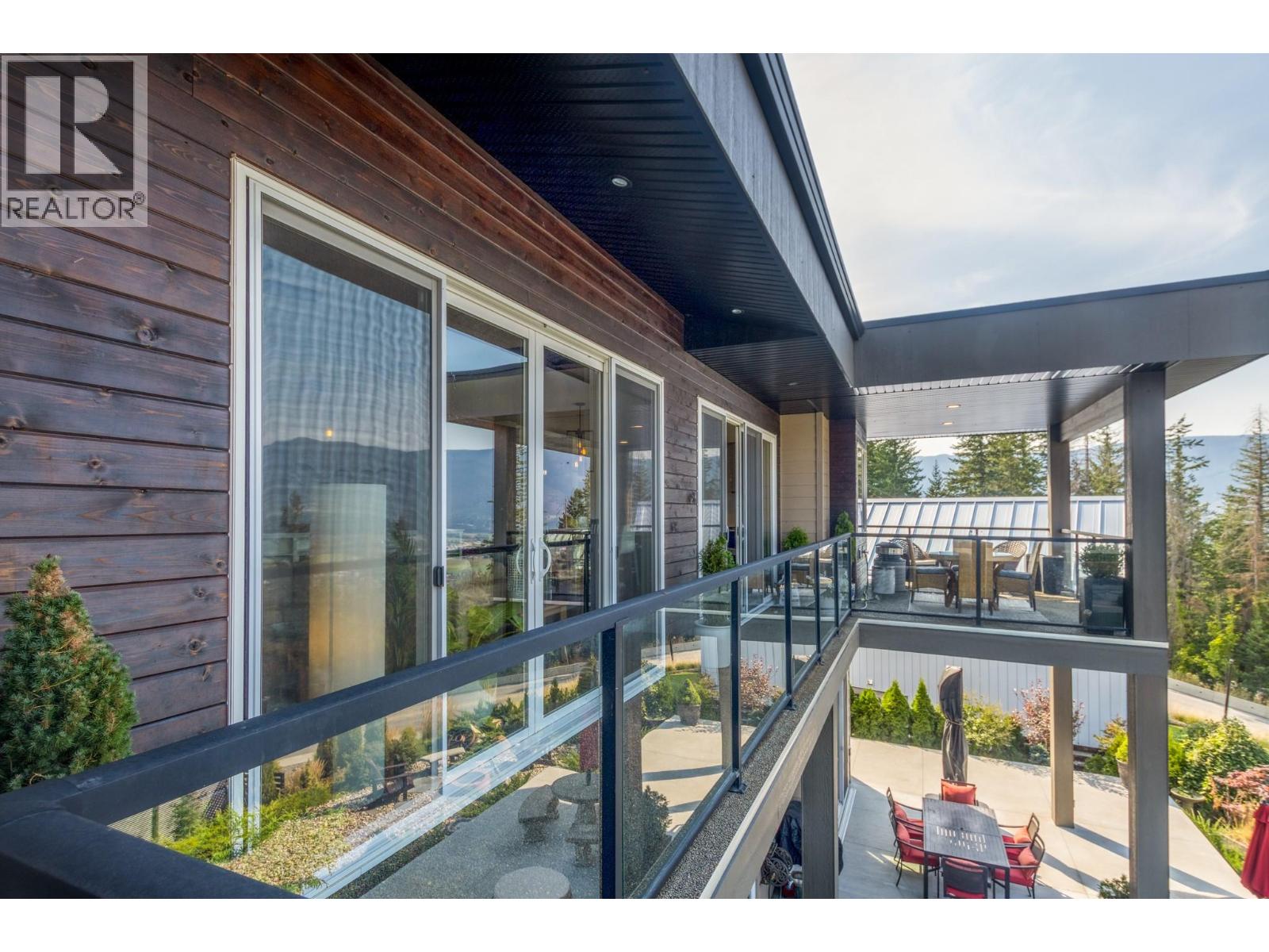 1061 19 Avenue SE, Salmon Arm