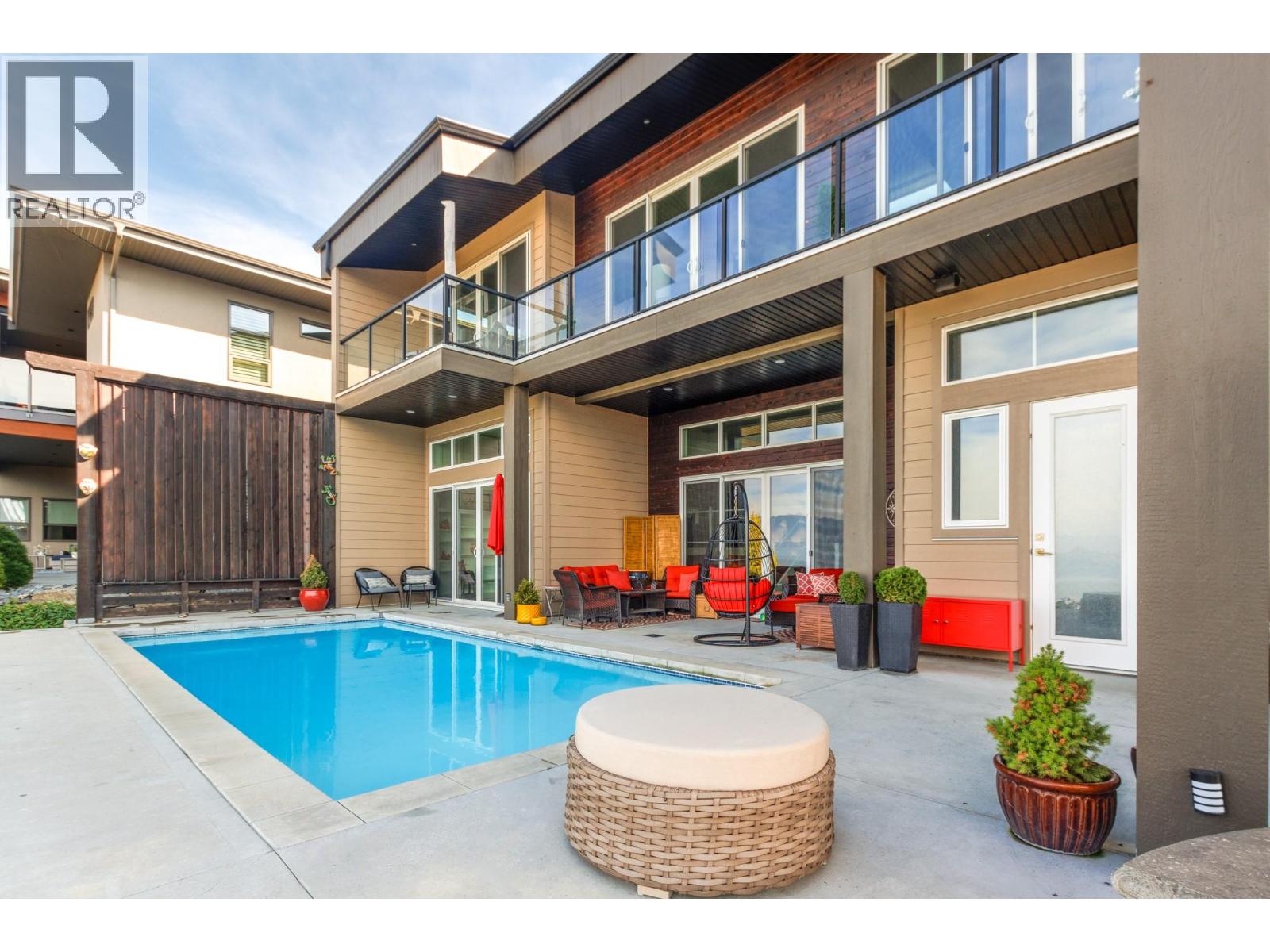 1061 19 Avenue SE, Salmon Arm