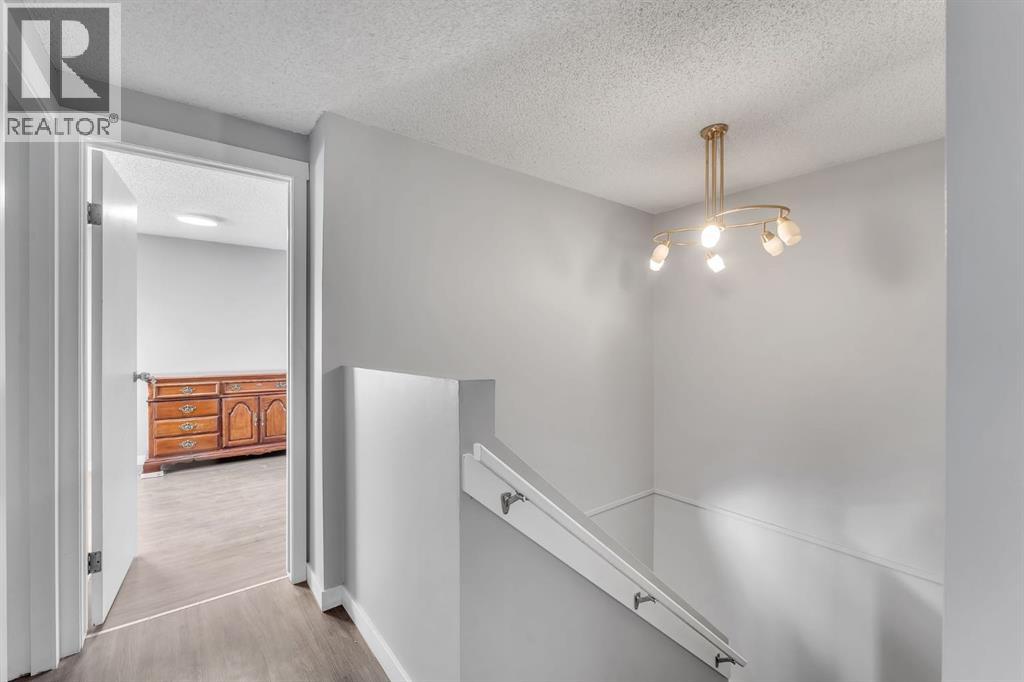 Single Family House for Sale in  Falton Court NE Falconridge Calgary 